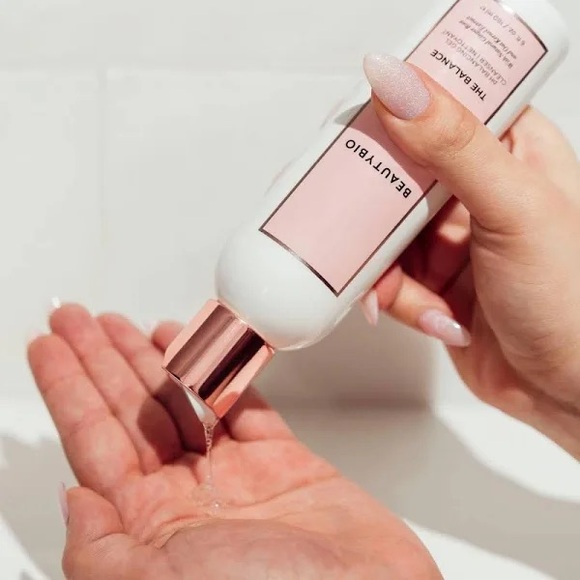 BeautyBio The Balance pH Balancing Gel Cleanser- Full Size- SEALED - Picture 2 of 8